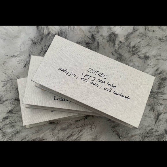 “Undercover Diva” || Lashful Lengths Luxury Mink Eyelashes - Picture 4 of 7